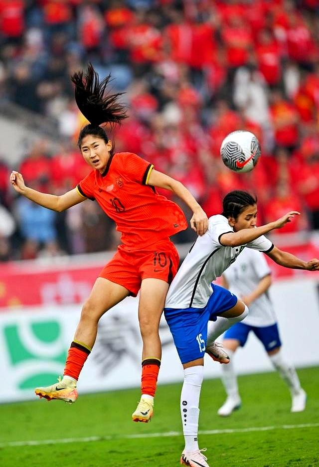 盘点｜从女足商业化到欧女冠赛程带动转播关注，女足俱乐部赛事曝光增加，看点增多，看点比想象更多