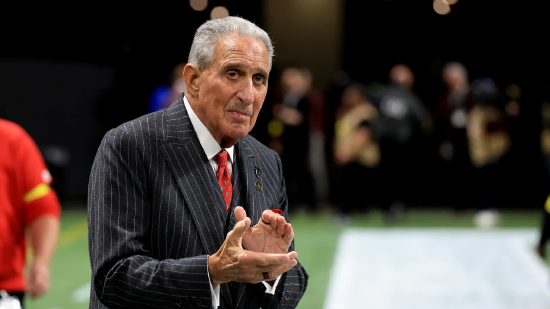 深一度｜NFL早间盘点：猎鹰客场挑战圣徒、分区气氛与周一夜赛登陆新奥尔良，关键词已经很清楚