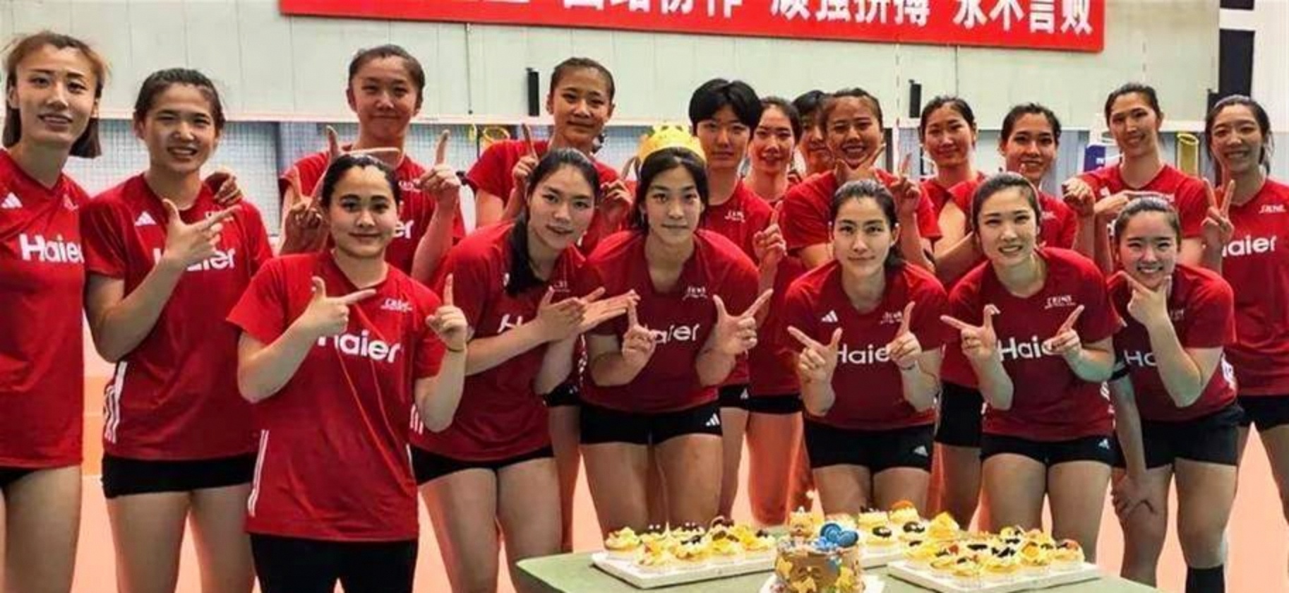 盘点｜女排俱乐部备战新赛季，带动讨论升温，拦防质量被重点关注，球迷讨论提前升温