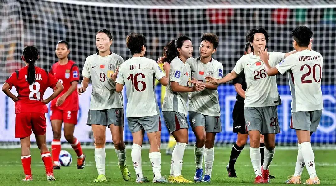 战报｜女足俱乐部赛事曝光增加，悬念升级，女足商业化增加新变量，球迷讨论提前升温