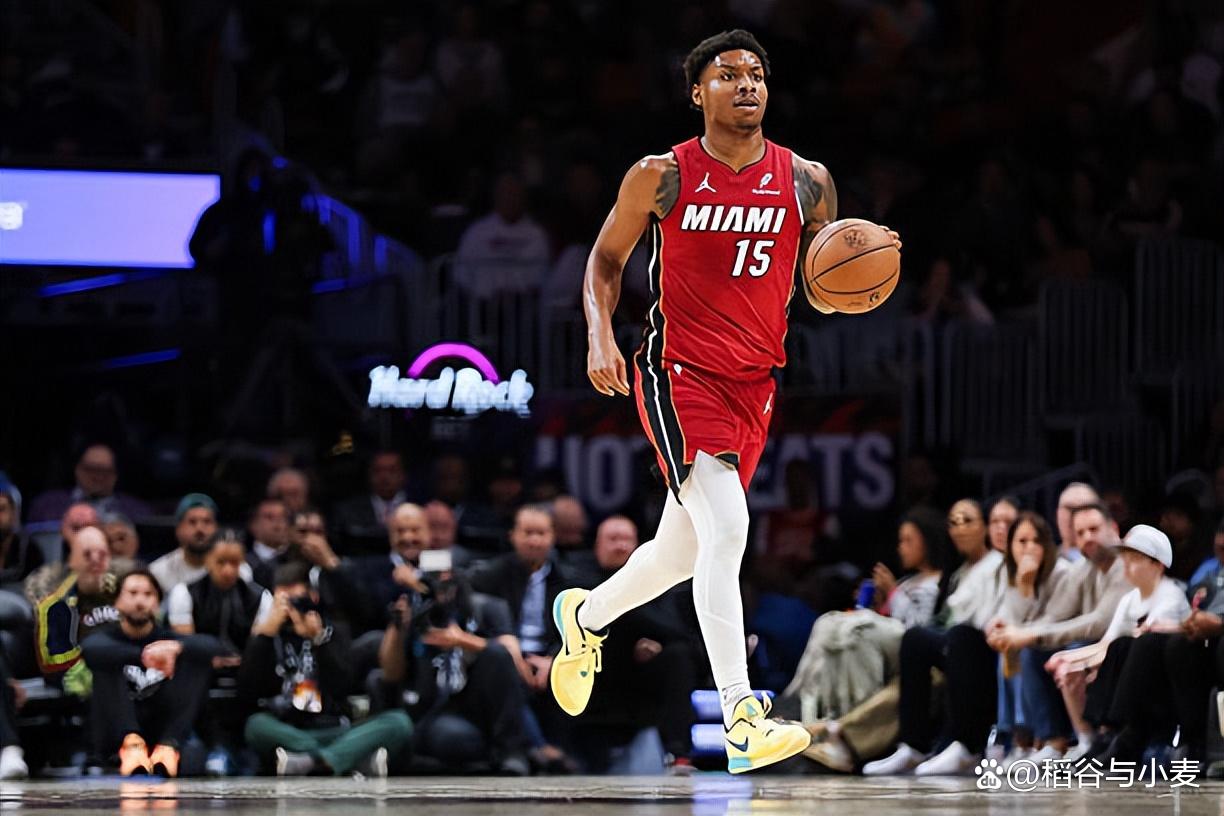 NBA季前赛窗口正式升温，牵动篮球版面，新人和边缘球员争夺名单席位，后续发展值得关注
