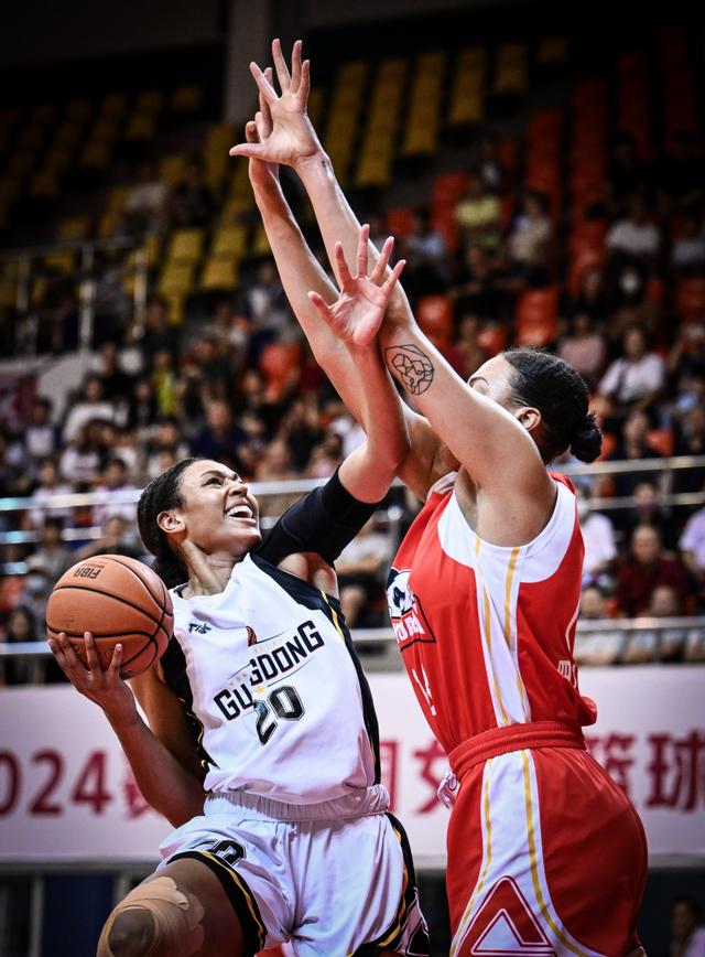 从季后赛卡位到四强席位竞争进入高压阶段，WNBA半决赛窗口继续推进，看点增多，赛前气氛已经拉满