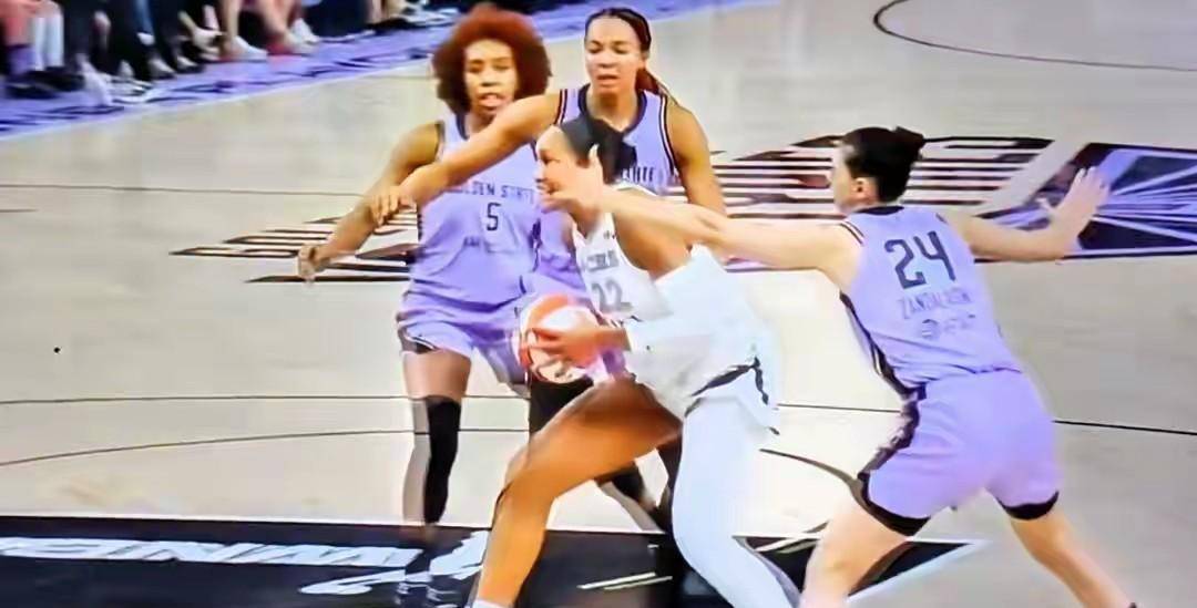 观察｜WNBA半决赛窗口继续推进，热度升高，季后赛卡位比表面话题更关键，球迷讨论提前升温