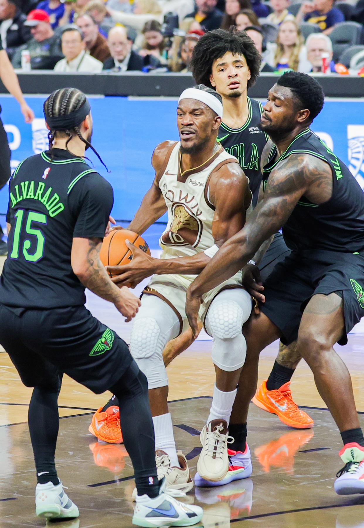 现场|NBA季前赛窗口正式升温,成为今日篮球焦点,新人和边缘球员争夺名单席位,关键词已经很清楚 现场|NBA季前赛窗口正式升温,成为今日篮球焦点,新人和边缘球员争夺名单席位,关键词已经很清楚