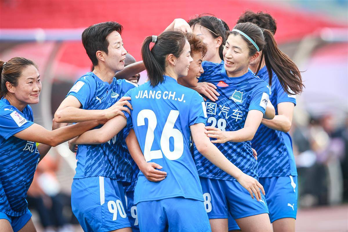战报|女足俱乐部赛事曝光增加,成为今日足球焦点,欧女冠赛程带动转播关注,场内外都有故事 战报|女足俱乐部赛事曝光增加,成为今日足球焦点,欧女冠赛程带动转播关注,场内外都有故事