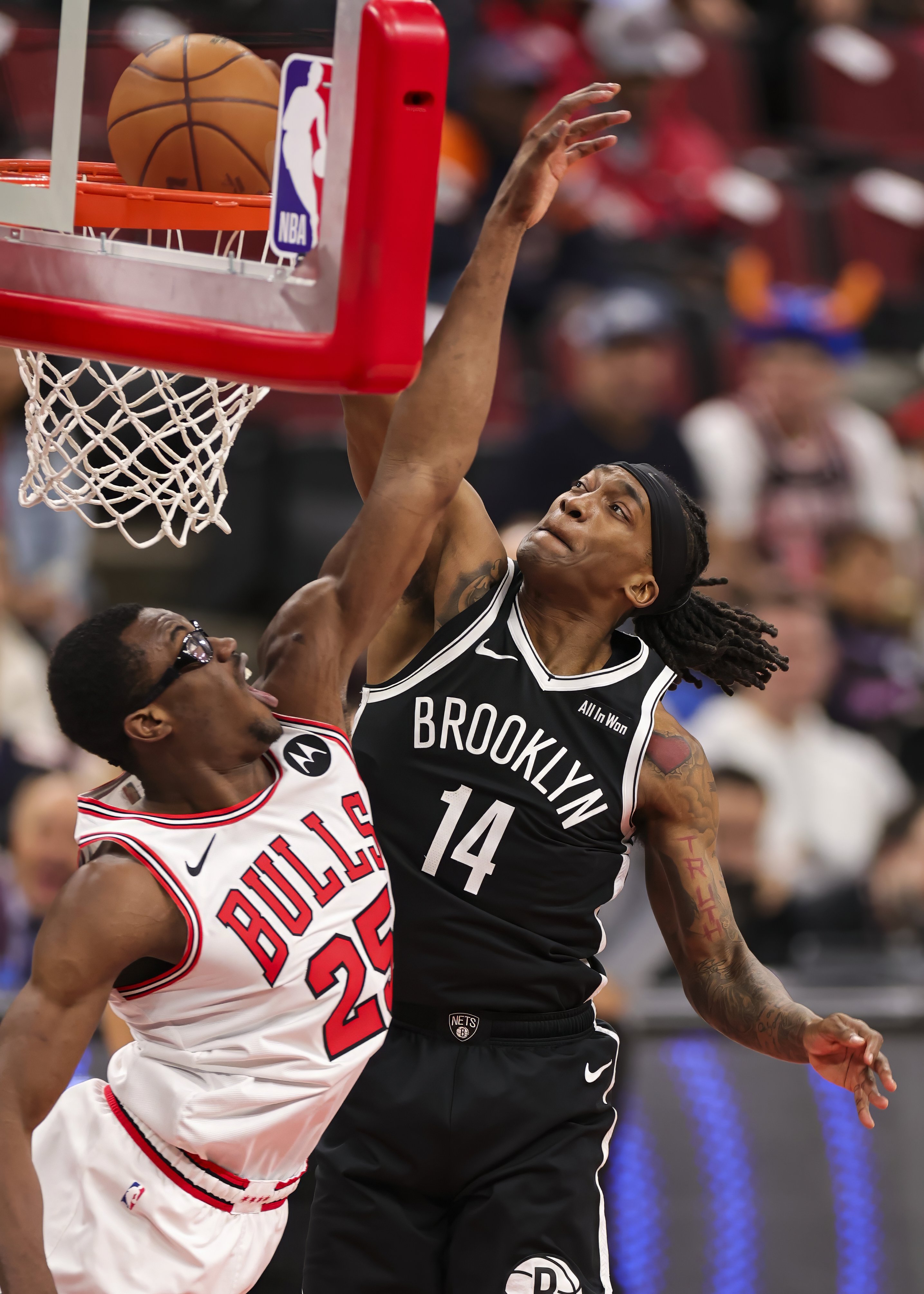 快讯｜篮球今日看点：NBA媒体日余波延续与更衣室氛围，场内外都有故事