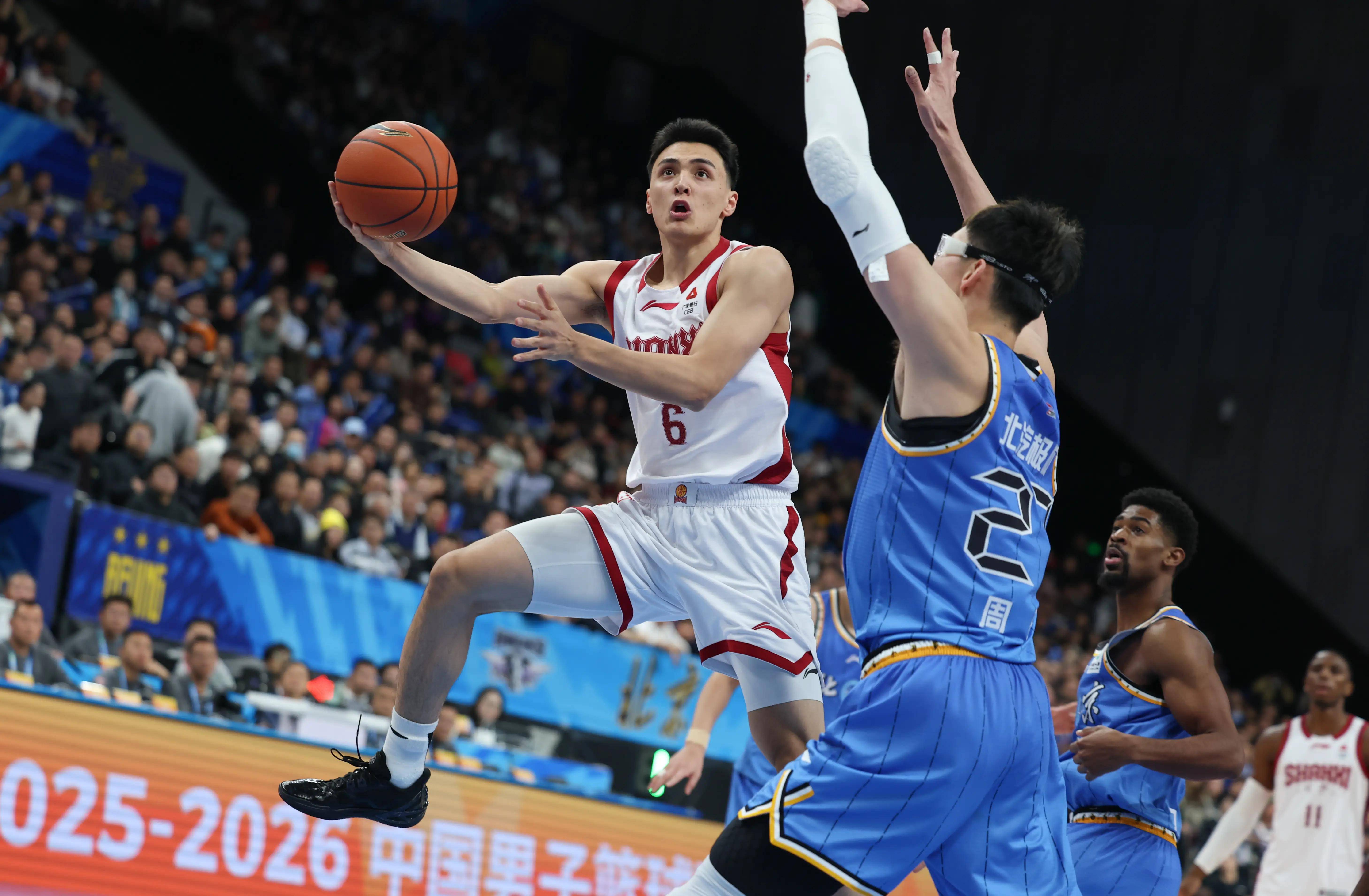 赛程｜NBA季前赛窗口正式升温，带动讨论升温，轮换竞争被重点关注，球迷讨论提前升温