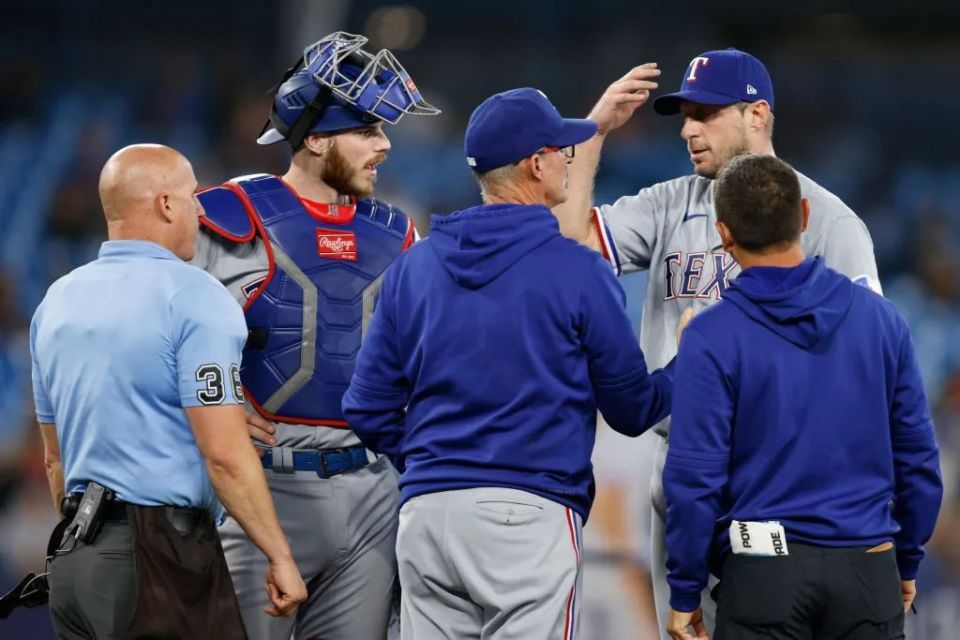 季后赛竞争进入更高强度摆上台面，MLB十月赛程继续推进，成为今日看点，场内外都有故事