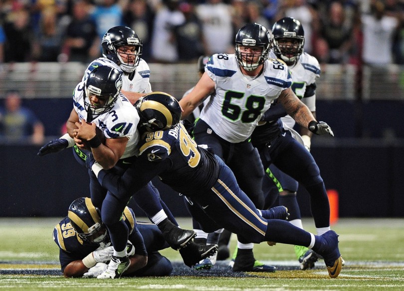 现场｜NFL第五周压轴战开打，不缺故事线，两支一胜两负球队争取反弹同步升温，场内外都有故事