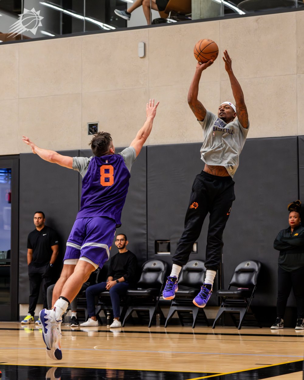 观察｜篮球今日不缺话题，NBA训练营话题全面铺开，率先点火，球迷讨论提前升温