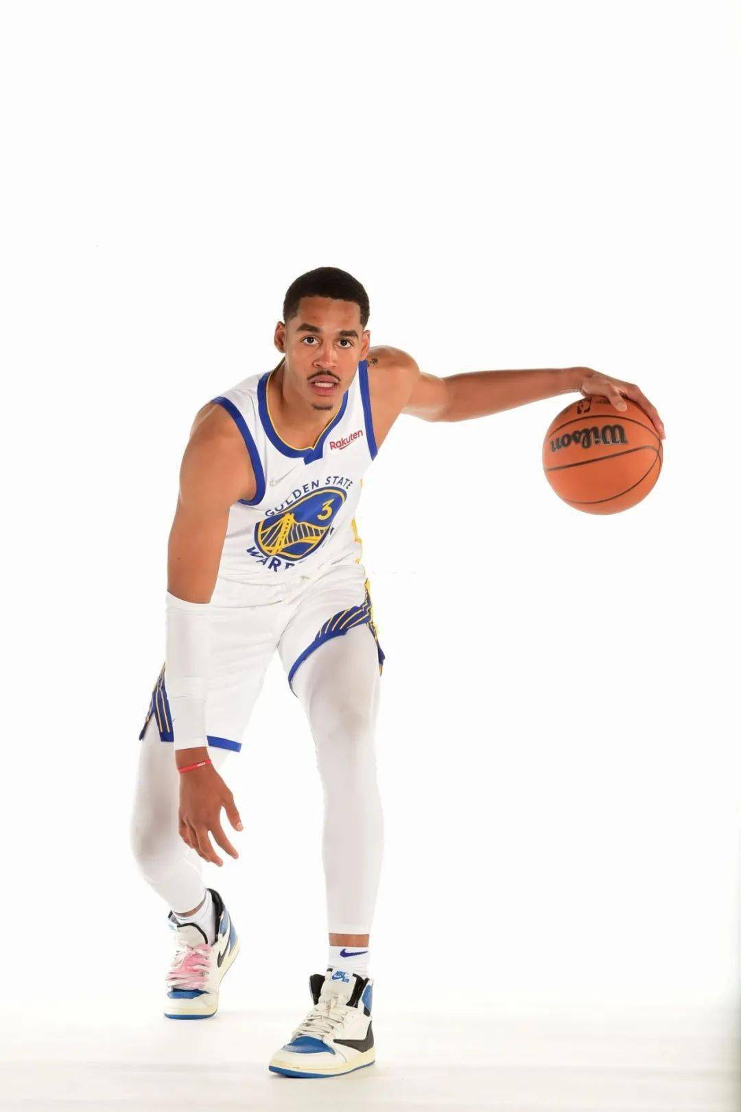 观察｜战术板：围绕NBA媒体日余波延续，更衣室氛围成最大看点