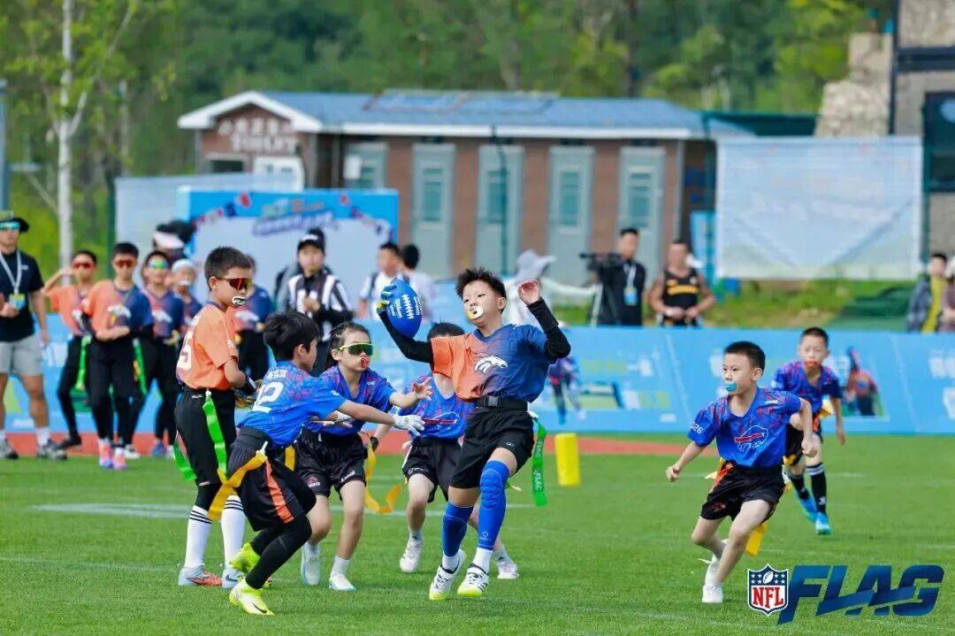 前瞻｜NFL快评：大学橄榄球排名讨论延续的真正看点在排名竞争，体坛热度继续上扬