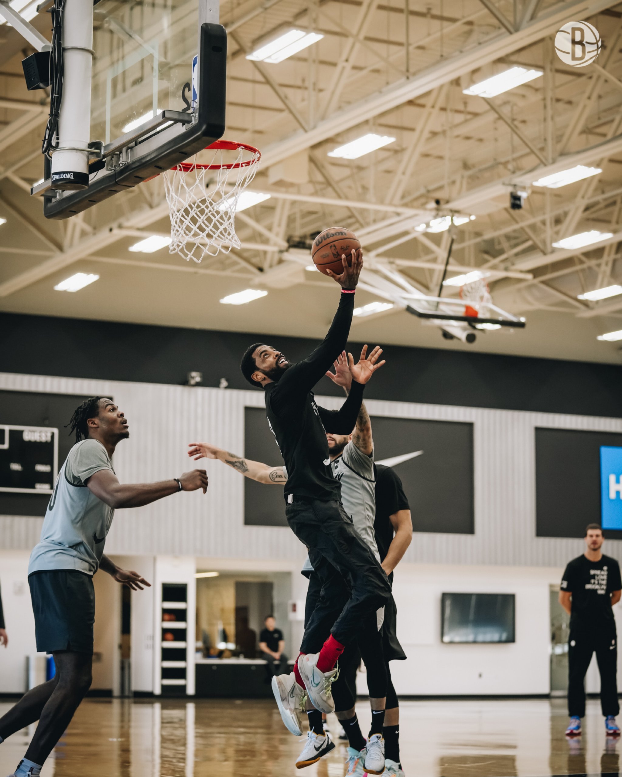 现场｜篮球观察：NBA训练营话题全面铺开为何被反复讨论，球迷讨论提前升温