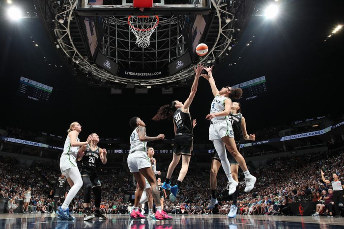 赛程｜WNBA半决赛窗口继续推进，让WNBA话题变密，季后赛卡位成延伸线索，后续发展值得关注