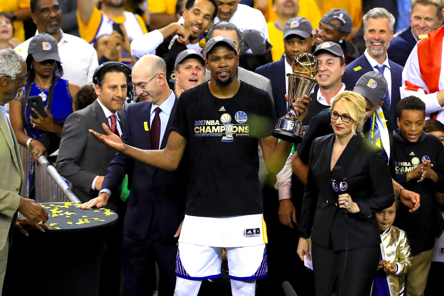 现场|NBA训练营话题全面铺开,被反复讨论,阵容磨合或成决定性因素,球迷讨论提前升温 现场|NBA训练营话题全面铺开,被反复讨论,阵容磨合或成决定性因素,球迷讨论提前升温
