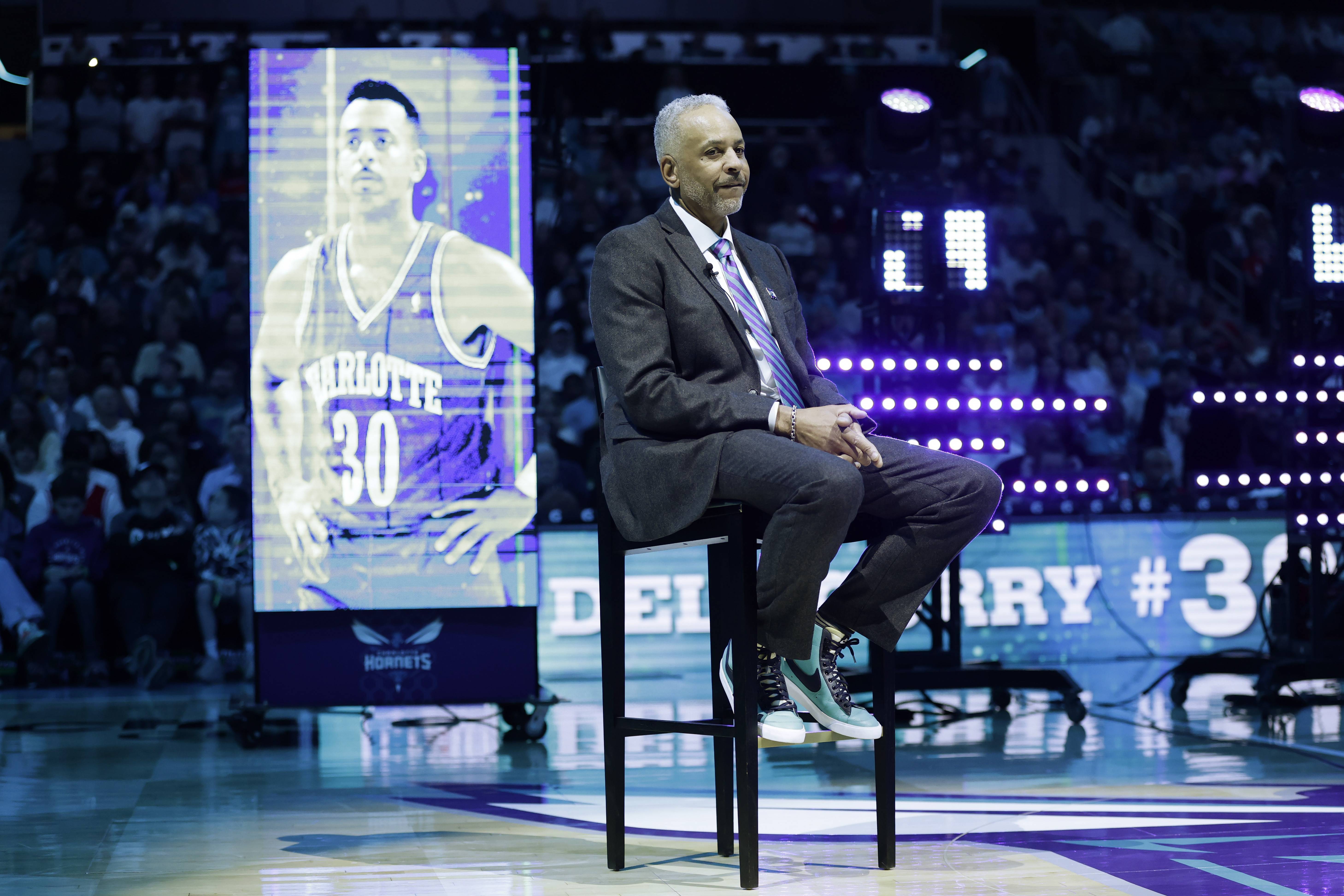 人物｜篮球版面被NBA训练营话题全面铺开，刷屏，阵容磨合是核心原因，球迷讨论提前升温