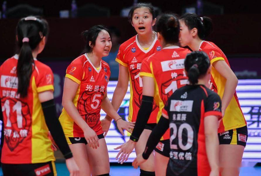 前瞻｜主攻线磨合成为重点，女排俱乐部备战新赛季，关注度走高
