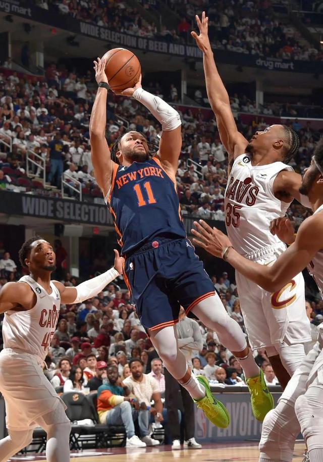 观察｜NBA媒体日余波延续，热度走高，核心状态和球队目标成为焦点，让讨论更具体，球迷讨论提前升温