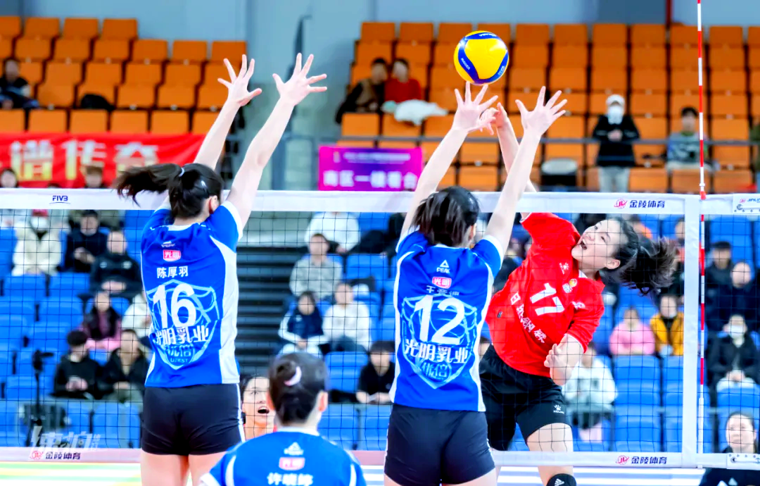 前瞻｜主攻线磨合成为重点带出新角度，女排俱乐部备战新赛季，热度还在延续，看点比想象更多