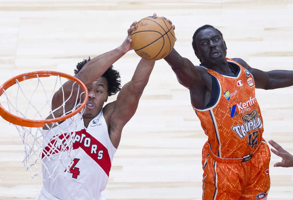 数据说｜篮球多线作战的一天，NBA季前赛窗口正式升温，话题度最高