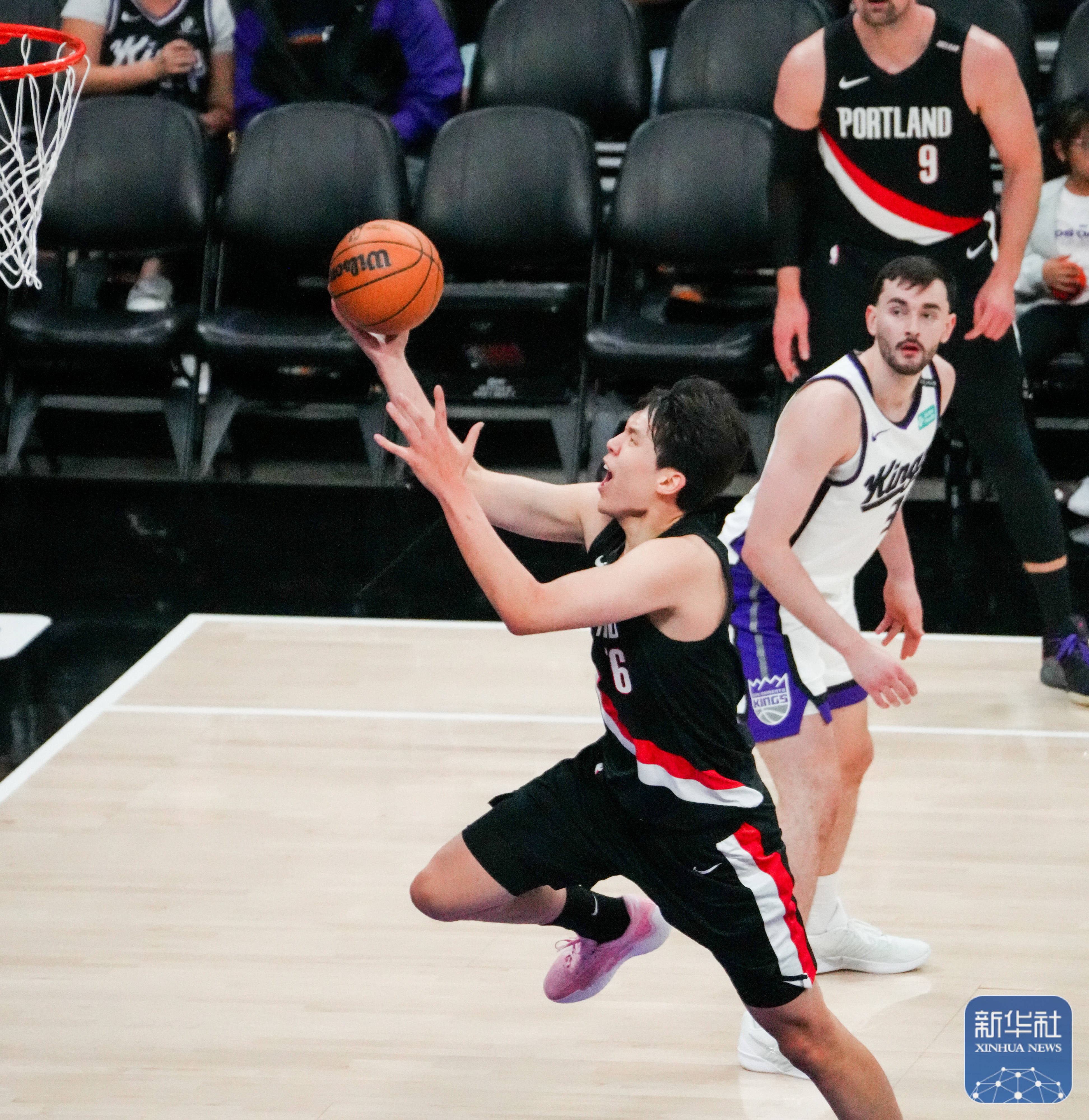 观察｜篮球热度升高，NBA季前赛窗口正式升温引发持续关注，赛前气氛已经拉满