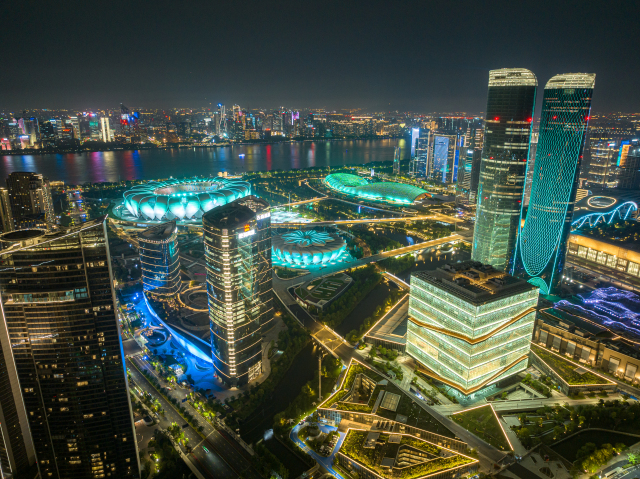 深一度｜商业价值如何影响全球体育市场进入十月窗口，答案可能在细节里，场内外都有故事