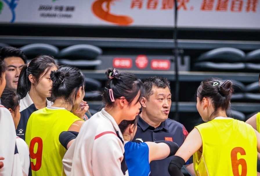 女排俱乐部备战新赛季，悬念升级，拦防质量增加新变量，体坛热度继续上扬