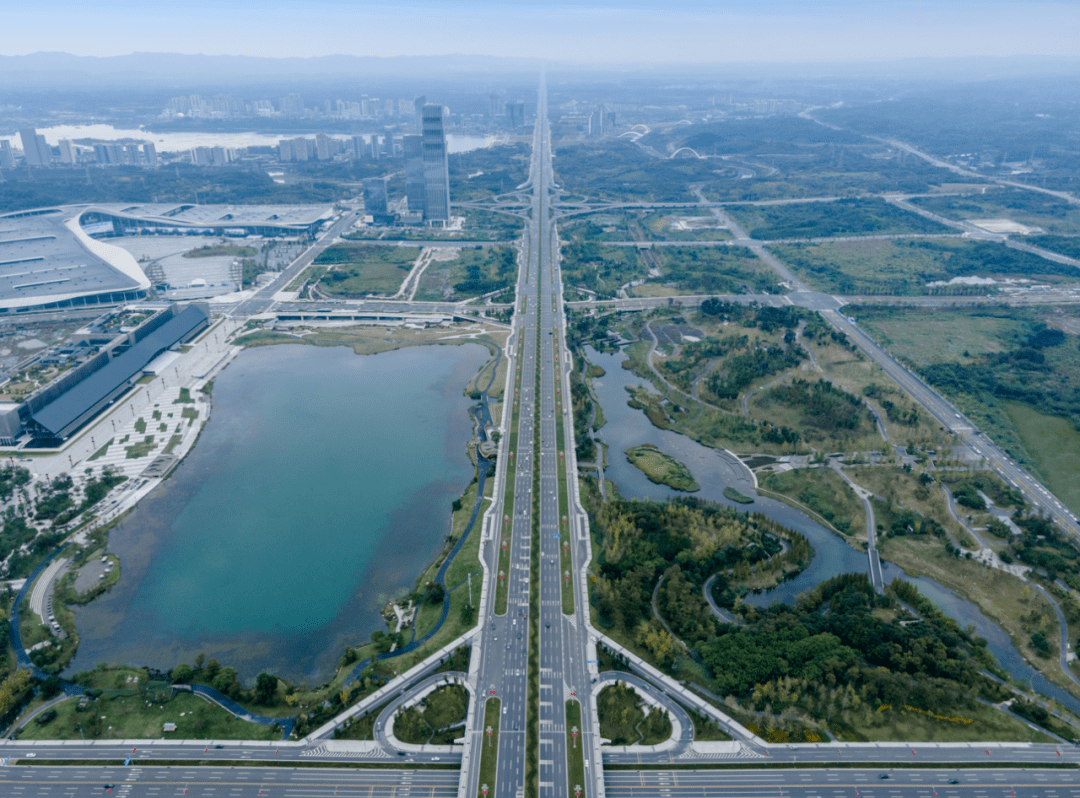 观察｜转播平台和商业赞助同时发力之后，全球体育市场进入十月窗口的关注点发生变化，体坛热度继续上扬