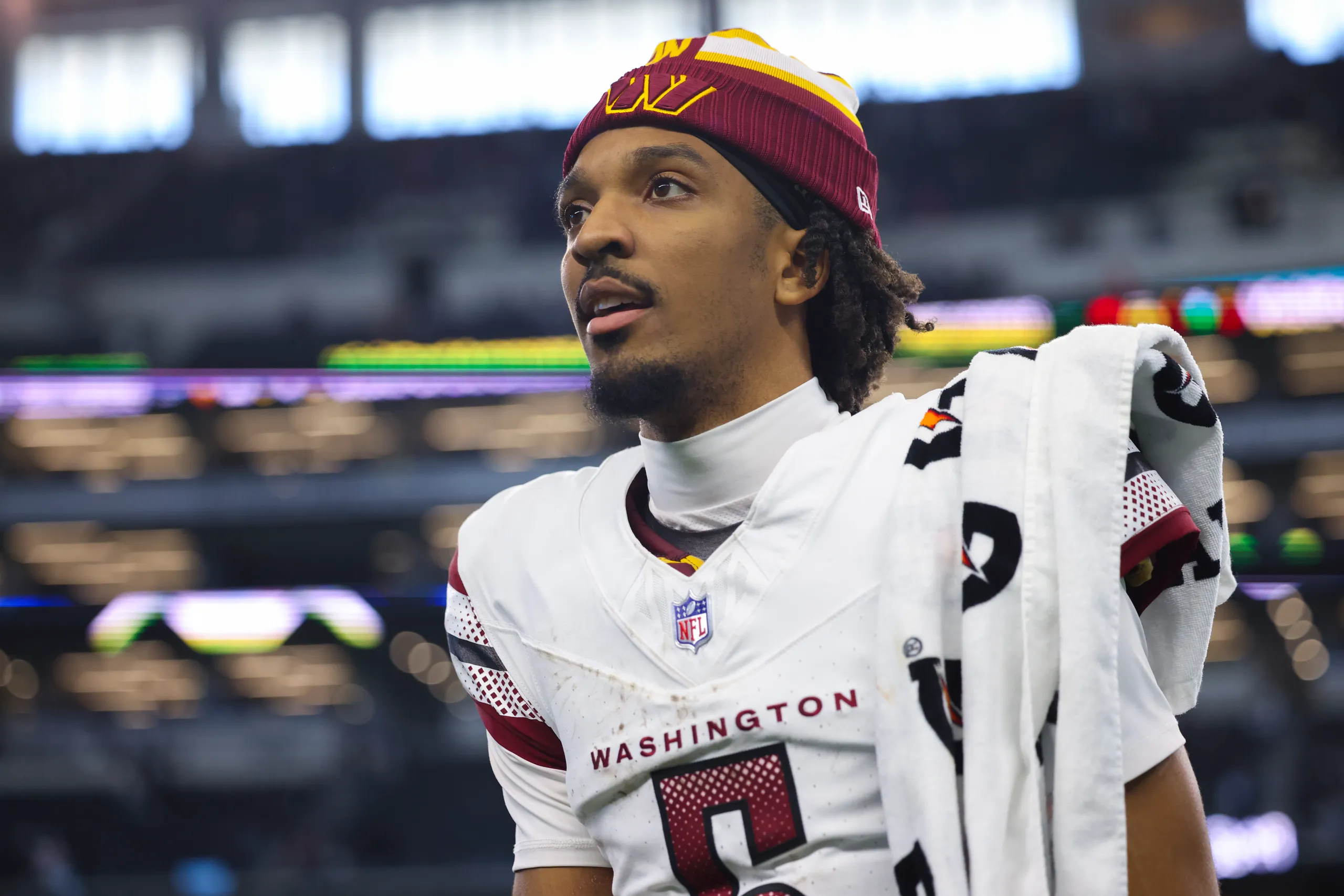 人物｜人物线：NFL第五周压轴战开打，两支一胜两负球队争取反弹，体坛热度继续上扬