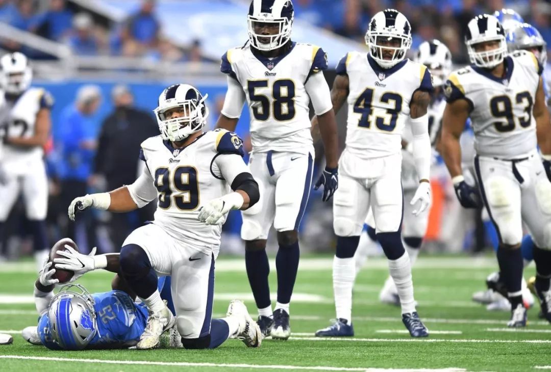 深一度｜NFL焦点转向排名竞争，大学橄榄球排名讨论延续，持续吸睛，场内外都有故事