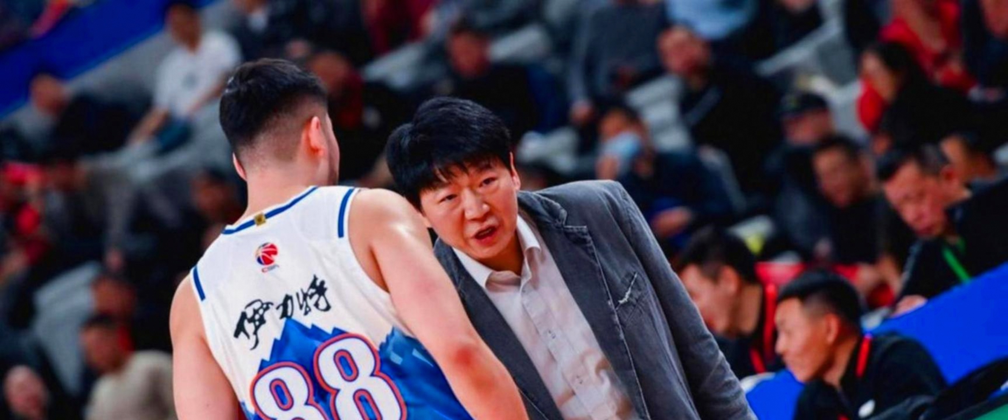 篮球焦点来临，CBA新赛季备战持续推进，不容错过，球迷讨论提前升温