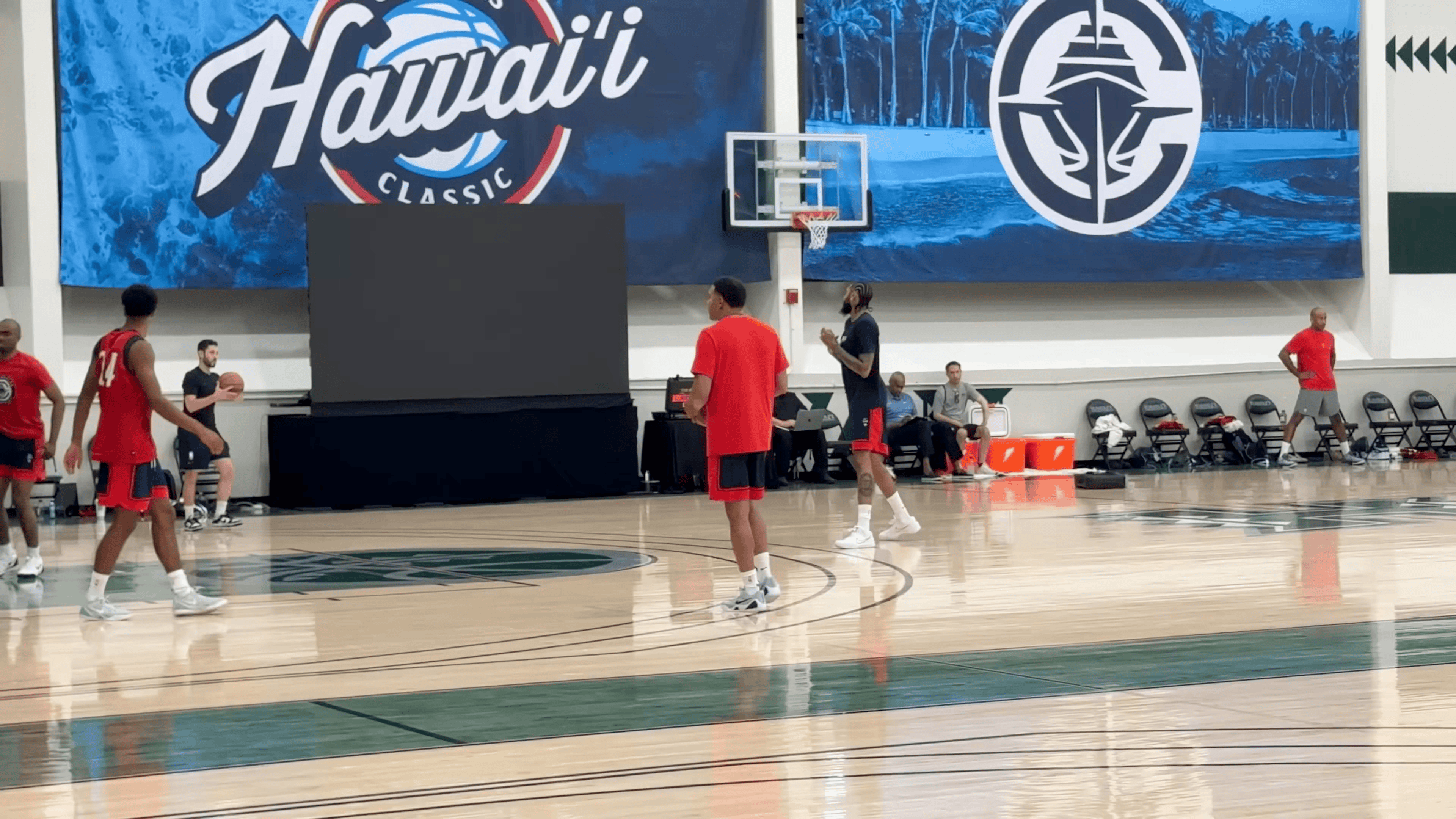 球队轮换雏形开始显现推高关注度，NBA训练营话题全面铺开后续走向受关注