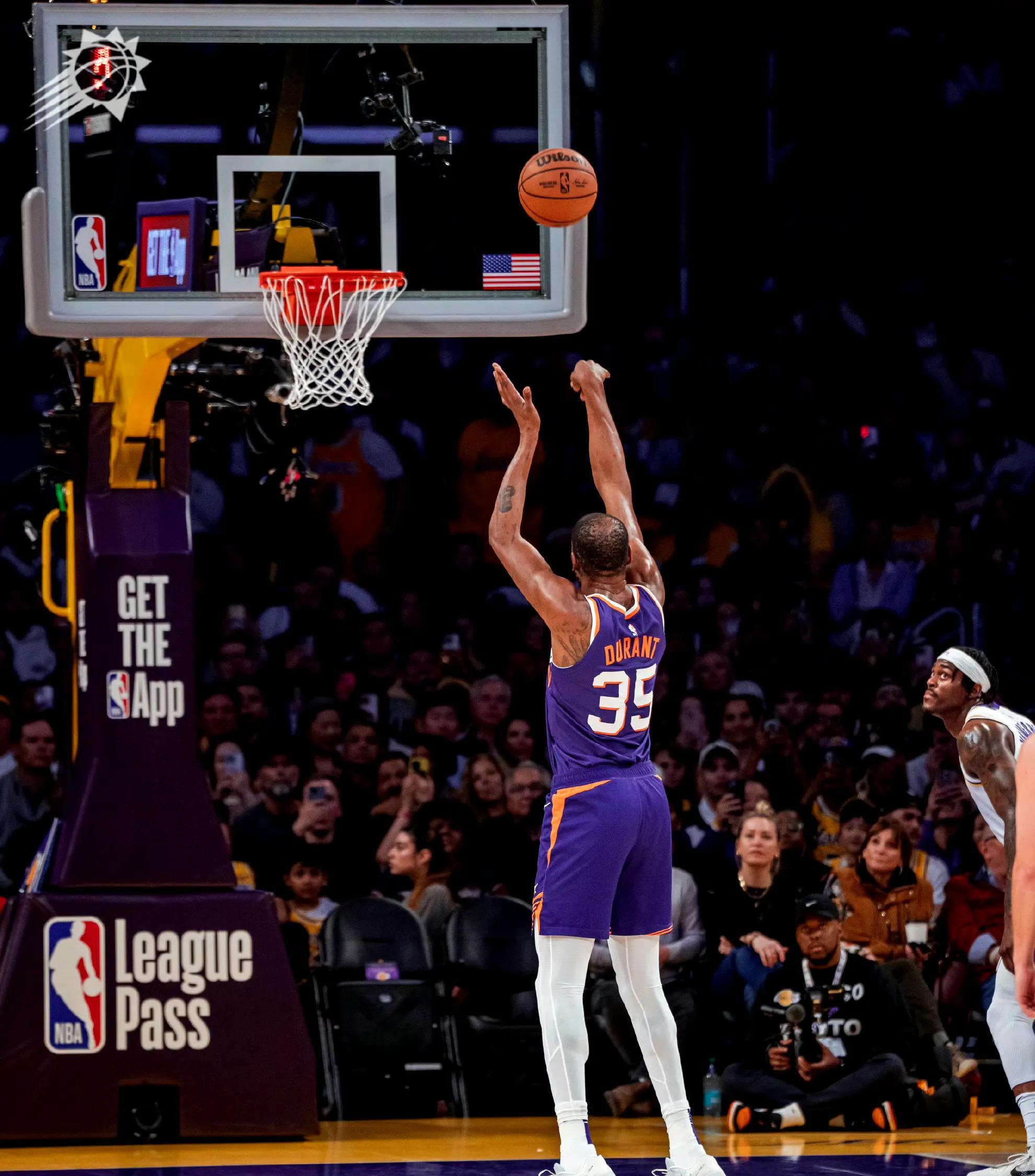 现场｜数据视角｜NBA训练营话题全面铺开：主场优势到底有多大？