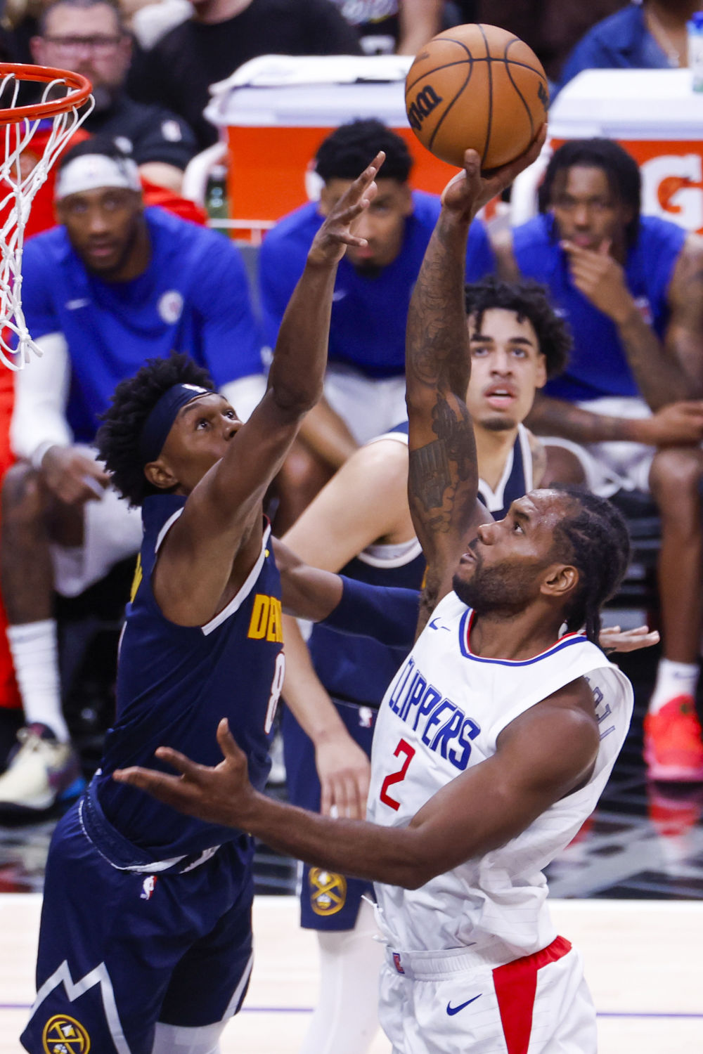 人物｜篮球多线作战的一天，NBA季前赛窗口正式升温，话题度最高，赛前气氛已经拉满