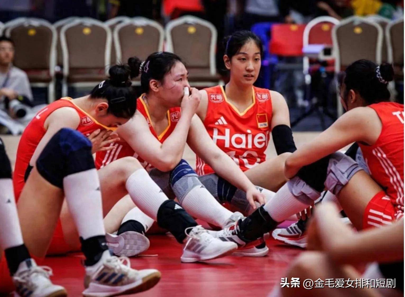 战报｜排球话题升级，女排俱乐部备战新赛季，考验长期成色，后续发展值得关注