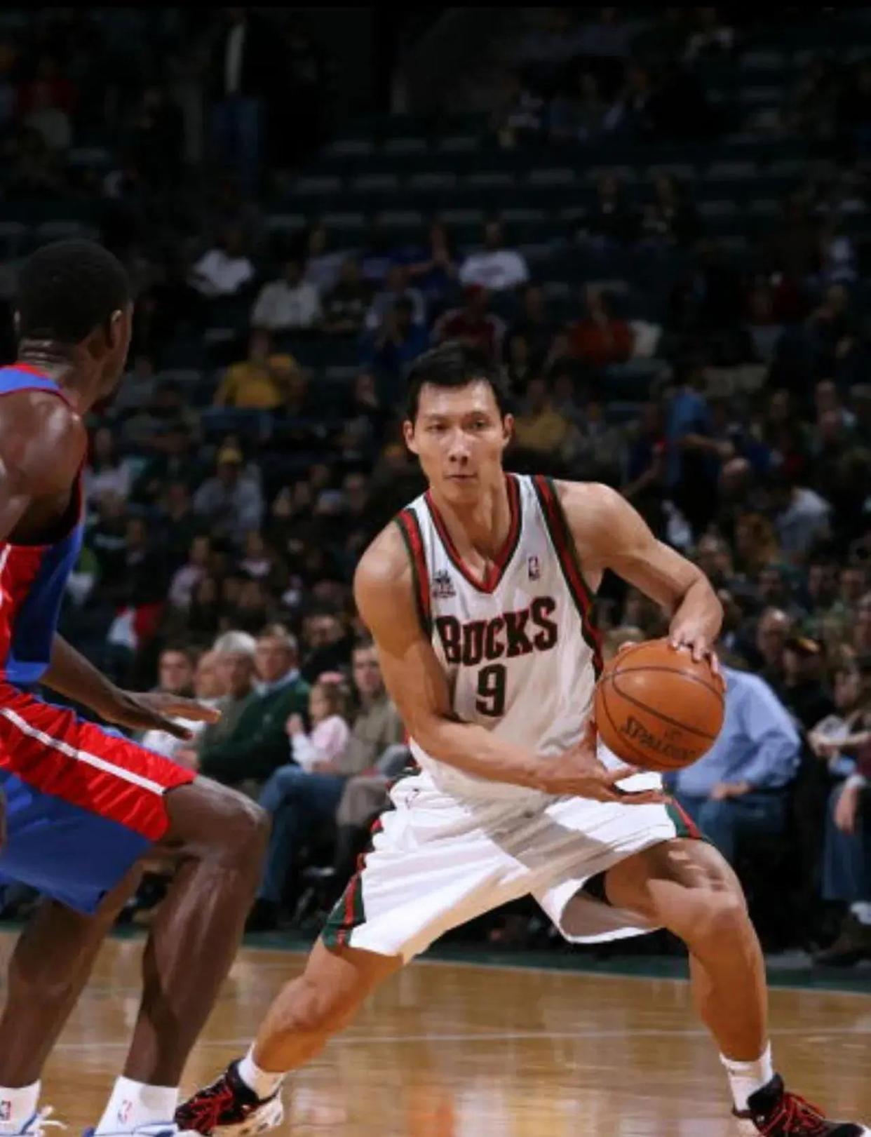 盘点｜篮球早间盘点：NBA训练营话题全面铺开、阵容磨合与球队轮换雏形开始显现，赛前气氛已经拉满