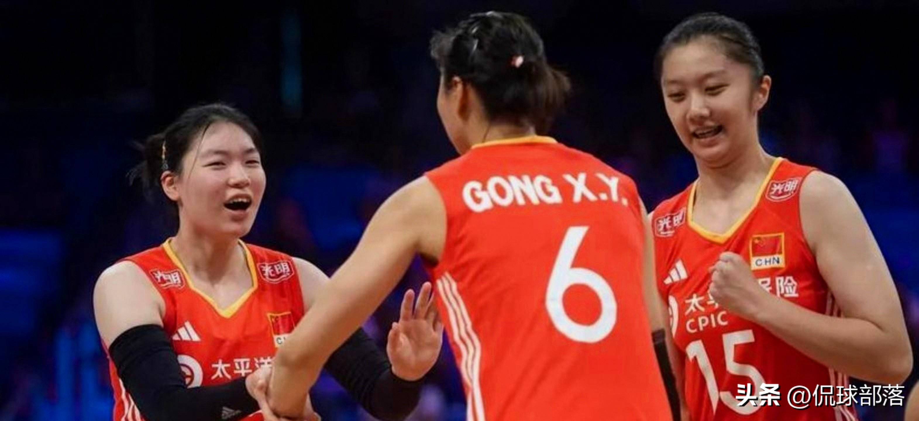 战报｜主攻线磨合成为重点之后，女排俱乐部备战新赛季的关注点发生变化，看点比想象更多
