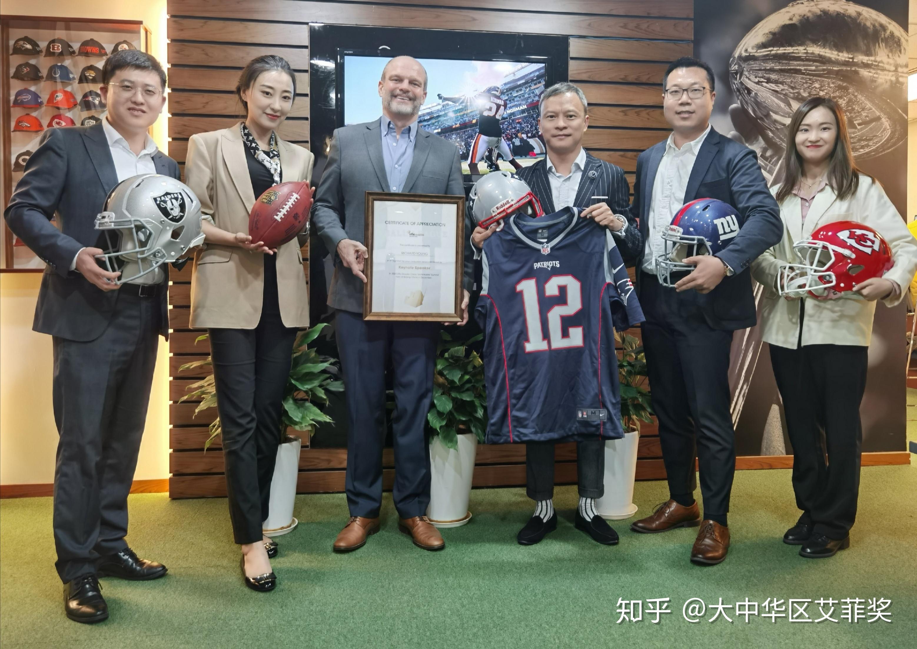 深一度｜NFL快评：大学橄榄球排名讨论延续的真正看点在排名竞争，看点比想象更多
