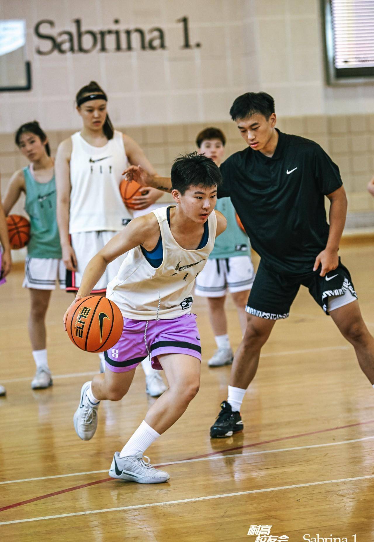 盘点｜篮球焦点来临，NBA训练营话题全面铺开，不容错过